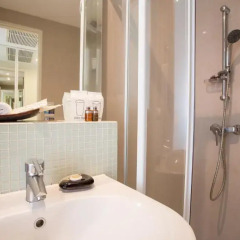 Отель Aphrodite Inn Bangkok 3* Номер Делюкс с различными типами кроватей фото 11