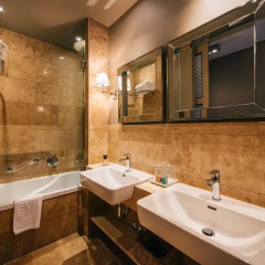 Отель Baltazar Budapest 4* Стандартный номер с различными типами кроватей фото 25