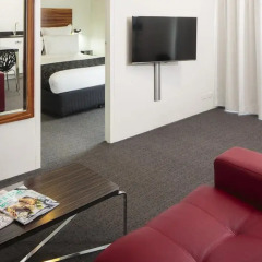 Cambridge Hotel Sydney 4* Номер One bedroom deluxe с различными типами кроватей фото 3