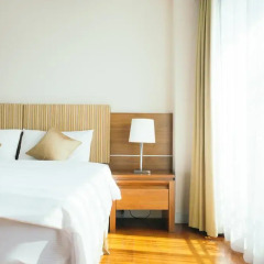 Отель Thomson Residence 4* Номер Делюкс