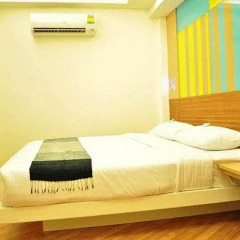 Отель Asoke Suites 3* Номер Делюкс