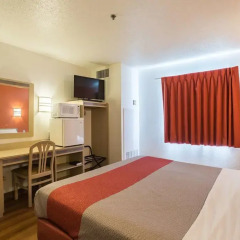 Отель Motel 6 Dale 2* Стандартный номер с различными типами кроватей фото 3