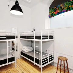 City BackPackers Hostel Кровать в общем номере с двухъярусной кроватью фото 17