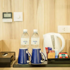 Отель Holiday Inn Express Krabi Ao Nang Beach 3* Стандартный номер с различными типами кроватей