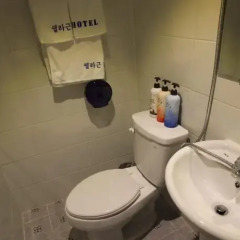Отель Schlagen Hotel Южная Корея, Сеул - отзывы, цены и фото номеров - забронировать отель Schlagen Hotel онлайн ванная фото 2