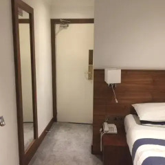 Отель Leisure Inn 2* Стандартный номер с различными типами кроватей фото 7
