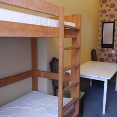 Center Stay Hostel Стандартный семейный номер с двуспальной кроватью фото 11