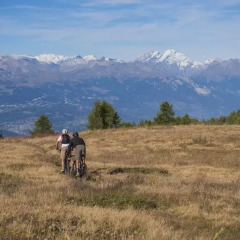 Отель Chalet Dorril Нендаз спортивное сооружение