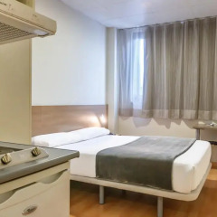 Отель Vertice Roomspace Madrid 3* Стандартный номер с различными типами кроватей
