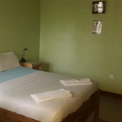 Отель Almond Tree Guest House 3* Стандартный номер с двуспальной кроватью (общая ванная комната) фото 2