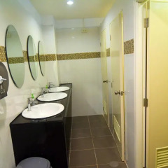 Chang Hostel Кровать в общем номере с двухъярусной кроватью