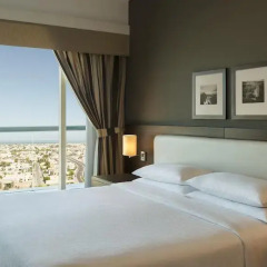 Отель Four Points by Sheraton Sheikh Zayed Road, Dubai Стандартный номер фото 4