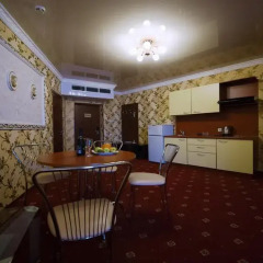 Гостиница Плаза 4* Номер Делюкс двуспальная кровать фото 9