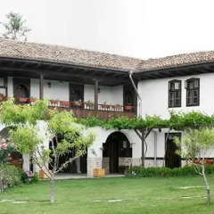 Отель Osmarski Houses Болгария, Шумен - отзывы, цены и фото номеров - забронировать отель Osmarski Houses онлайн спортивное сооружение