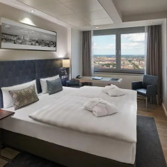 Отель Park Inn by Radisson Berlin Alexanderplatz 4* Стандартный номер двуспальная кровать фото 2