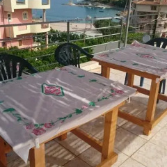 Отель Holiday Home Minaj бассейн