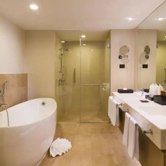 Отель Grand Mercure Bangkok Fortune ванная