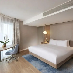 Отель DoubleTree By Hilton London Excel 4* Люкс повышенной комфортности с различными типами кроватей фото 5