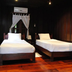 Отель Villa Lao Wooden House комната для гостей фото 5