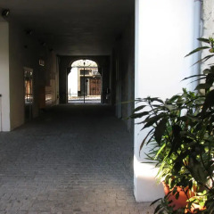 Отель Historic Center with Private Parking парковка