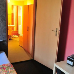 Hostel Alia Стандартный номер с двуспальной кроватью фото 12