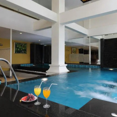 Ansino Bukit Hotel бассейн