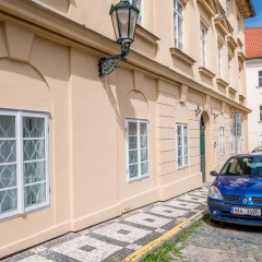Апартаменты Prague Castle Apartment Прага парковка
