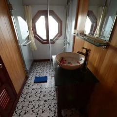 Отель Halong Royal Palace Cruise 3* Номер Делюкс с различными типами кроватей фото 4