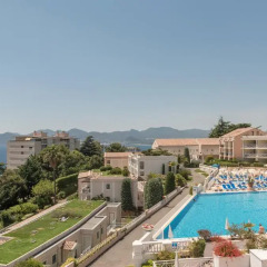 Отель Pierre & Vacances Residence Cannes Villa Francia Франция, Канны - отзывы, цены и фото номеров - забронировать отель Pierre & Vacances Residence Cannes Villa Francia онлайн бассейн фото 3