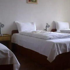 Отель Stoyanova Guest House Банско комната для гостей