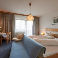 Отель Alpenhotel Laurin 3* Стандартный номер фото 5
