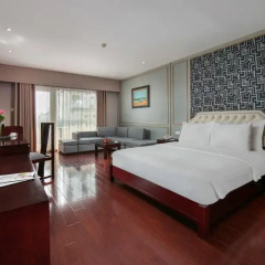 Quoc Hoa Premier Hotel 4* Люкс разные типы кроватей фото 4