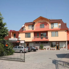 Отель Complex Racic парковка