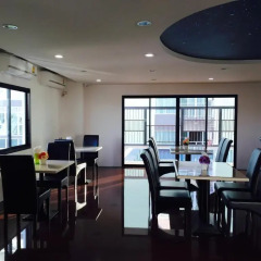 Апартаменты Modernbright Service Apartment Бангламунг питание