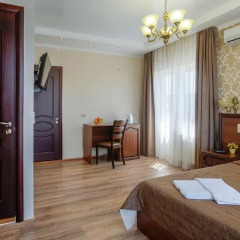 Mini-Hotel Tri Art Стандартный семейный номер с двуспальной кроватью фото 5