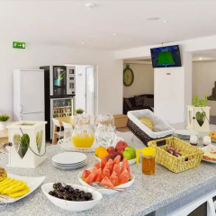 Отель If Vilamoura - Hostel/Backpacker accommodation Португалия, Виламура - отзывы, цены и фото номеров - забронировать отель If Vilamoura - Hostel/Backpacker accommodation онлайн питание фото 3