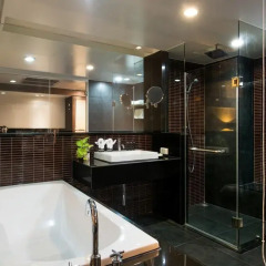 Отель Furama Silom, Bangkok 3* Номер Делюкс с разными типами кроватей фото 4