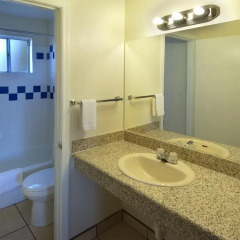 Отель American Executive Inn 2* Стандартный номер с различными типами кроватей фото 2