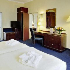 Отель Wyndham Köln Германия, Кёльн - 3 отзыва об отеле, цены и фото номеров - забронировать отель Wyndham Köln онлайн удобства в номере