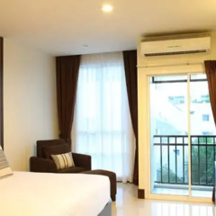 Отель Crystal Suites Suvarnabhumi Airport Бангкок балкон