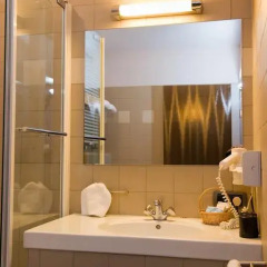 Отель Bourgoensch Hof 3* Номер категории Эконом с различными типами кроватей фото 10