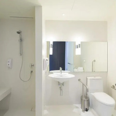 Отель Holiday Inn Express Bangkok Siam 3* Стандартный номер с двуспальной кроватью фото 4
