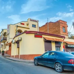 Отель Леадора парковка