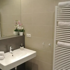 Отель DoMo Apartments Чехия, Прага - отзывы, цены и фото номеров - забронировать отель DoMo Apartments онлайн ванная фото 2