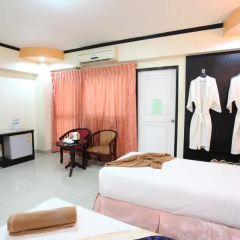 Home Pattaya Hotel 3* Улучшенный номер с различными типами кроватей