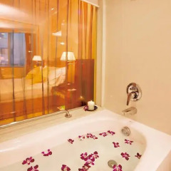 Emperor Hotel 3* Номер Делюкс с разными типами кроватей фото 4