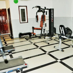 Отель SwissGha Hotels Christian Retreat & Hospitality Centre фитнесс-зал