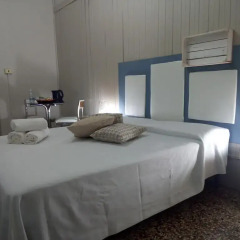 Отель 7 Rooms Turin Стандартный номер с двуспальной кроватью