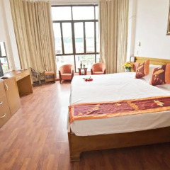 Hanoi Little Center Hotel 3* Стандартный номер с двуспальной кроватью фото 7