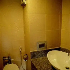 Отель Ratchada Resort & Spa Бангкок ванная